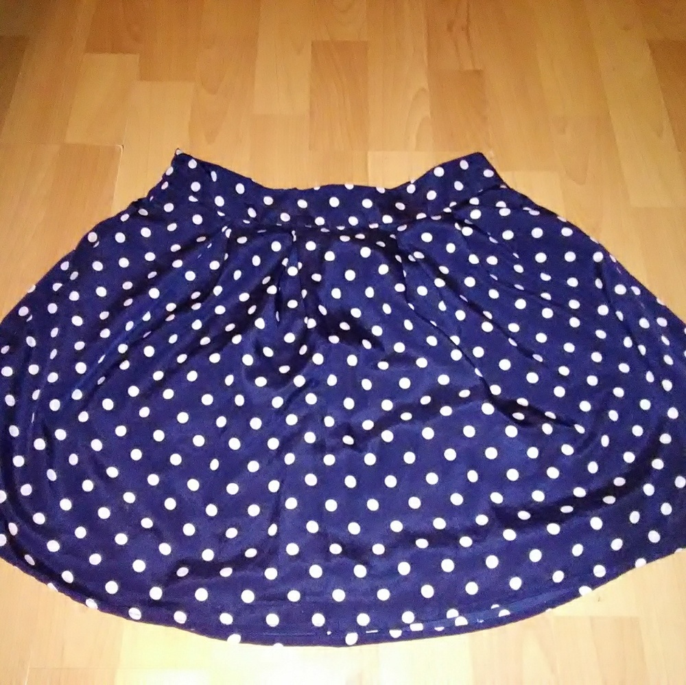 Navy blue w White polka dot skirt